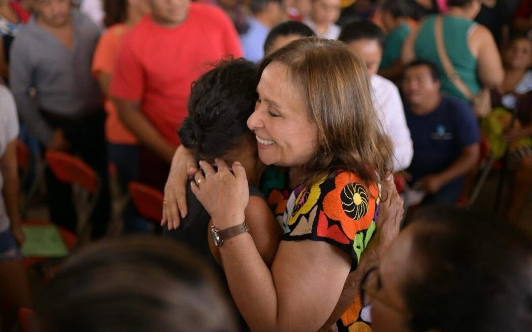 Veracruz Fuerte: Rocío Nahle Entrega Talleres y Enseres a Familias de Minatitlán