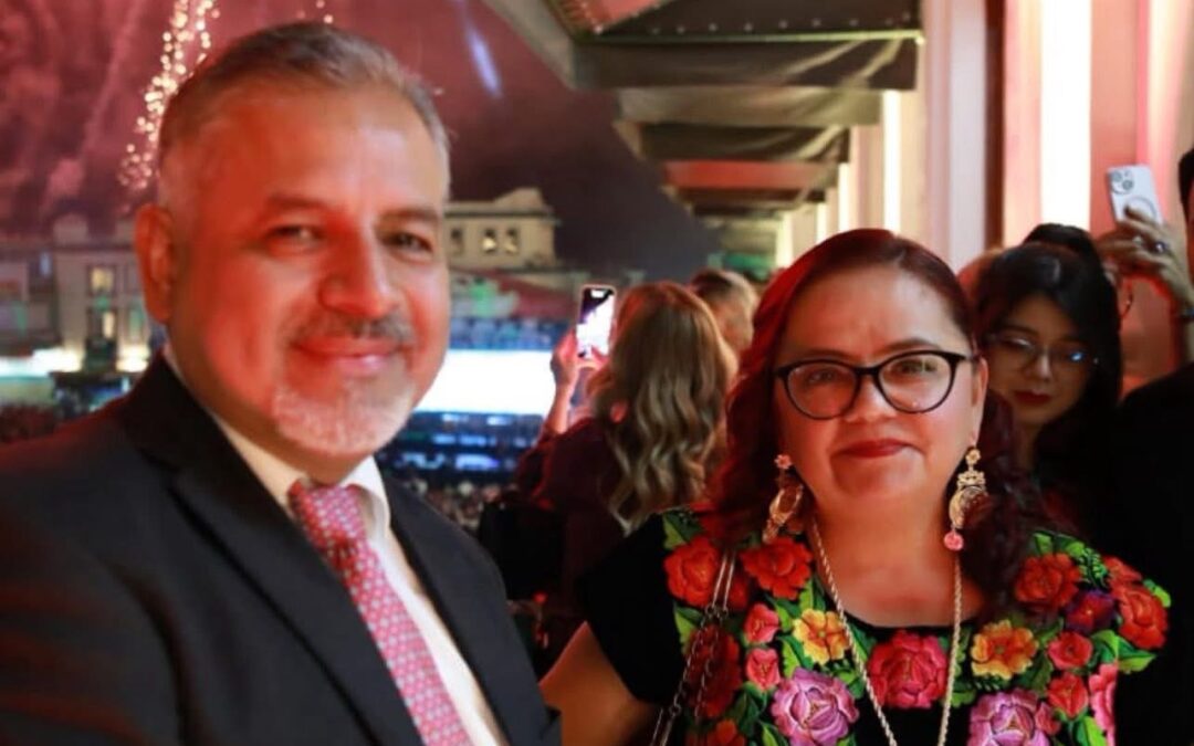 Marco Aurelio Martínez Sánchez, Síndico Electo de Xalapa, Participa en el Histórico Grito de Independencia de Veracruz al Lado de Daniela Griego y Rocío Nahle