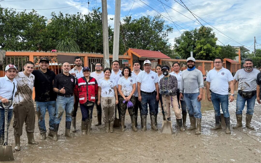 Entrega Solidaria en Poza Rica: Segunda Brigada de la Benemérita Escuela Normal Veracruzana Apoya a Damnificados por Inundaciones