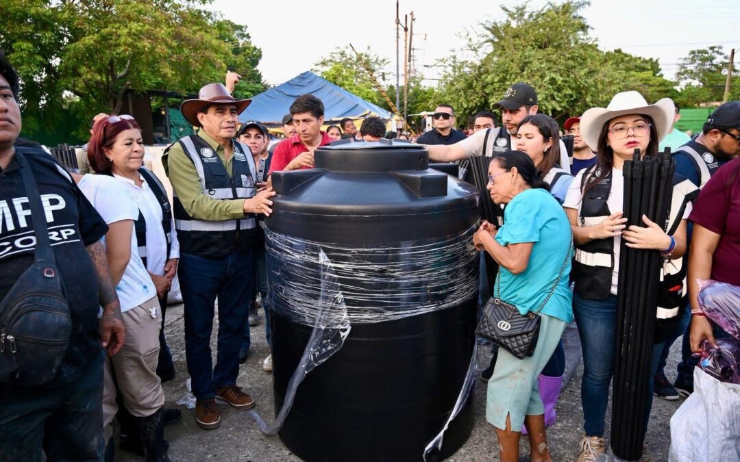 Congreso de Veracruz entrega más de 10 mil apoyos a damnificados del norte del estado