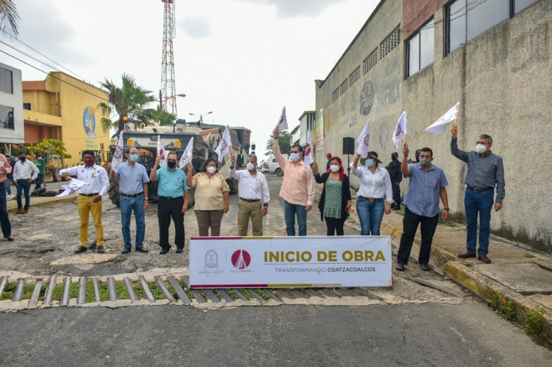 Inicia reencarpetamiento de la Avenida Universidad e Coatzacoalcos; serán 4 etapas