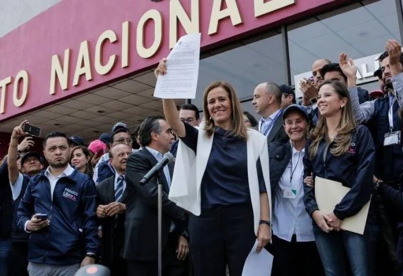 Margarita Zavala presenta solicitud de registro para México Libre