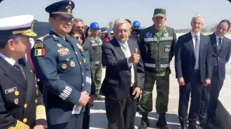 Aeropuerto estará listo en tiempo récord gracias a militares: AMLO