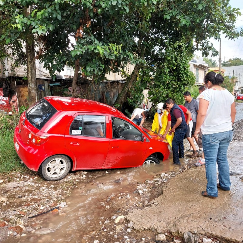 Causa lluvia afectaciones menores en 15 colonias de Xalapa