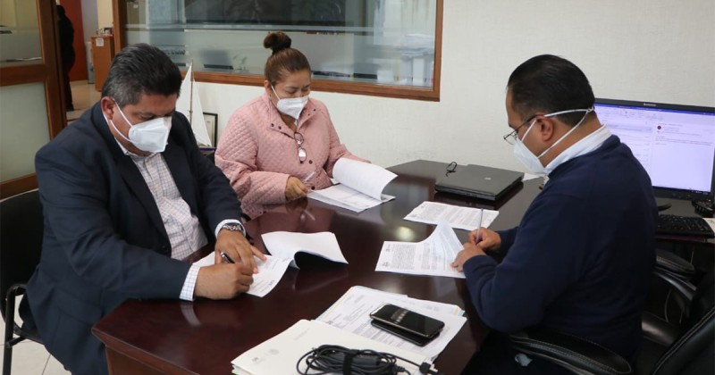 Gobierno de Tuxpan firma convenio con CFE para electrificación en beneficio de colonias y comunidades