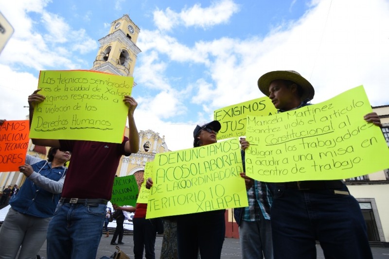 Trabajadores despedidos de Sedesol en Veracruz, exigen reinstalación y denuncian presunto acoso laboral