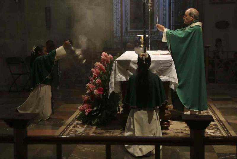 Doble cárcel a pastores y sacerdotes pederastas