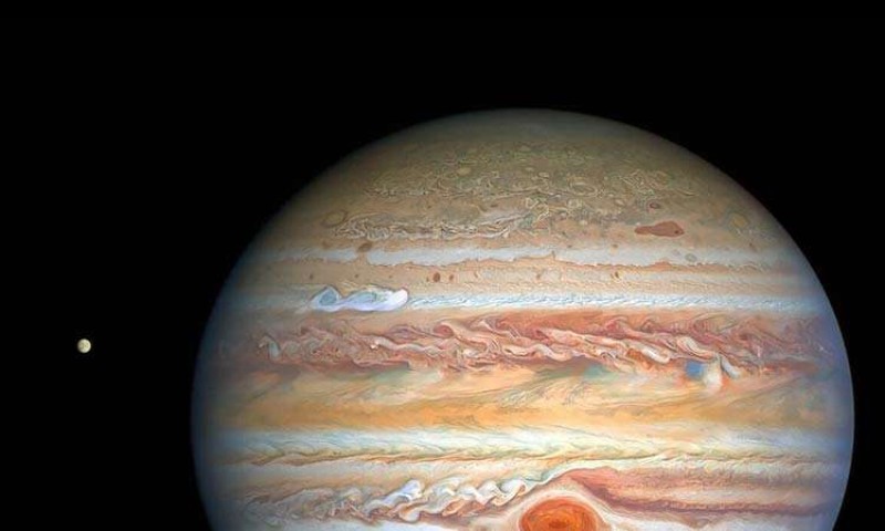 Júpiter podría tener ambientes “habitables” en sus lunas heladas