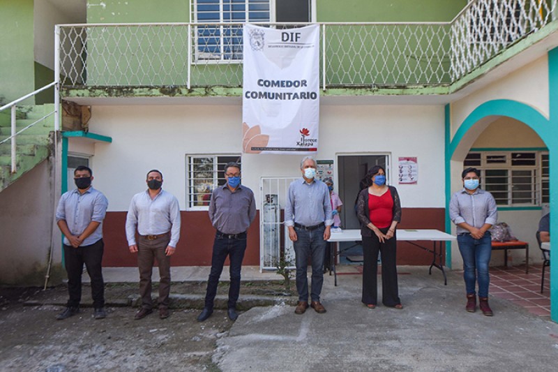 Ponen en funcionamiento comedores comunitarios del DIF Xalapa