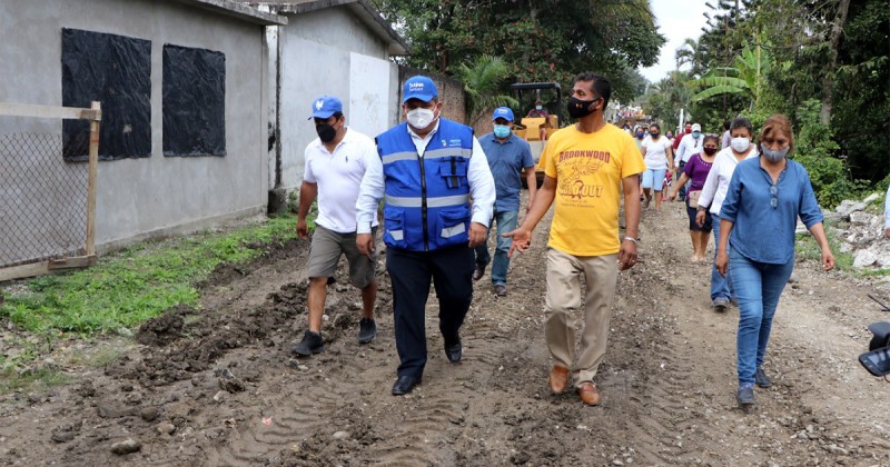 Gobierno de Tuxpan inicia la rehabilitación de calles en la comunidad de Tierra Blanca