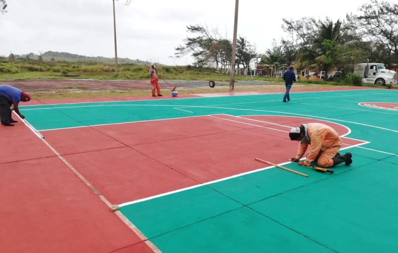 Concluye Gobierno Municipa de Coatzacoalcos mantenimiento de cancha en FOVISSSTE II