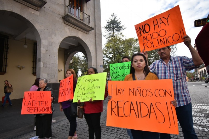 Familiares de menores con cáncer desisten de más bloqueos de calles