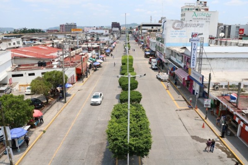 Presentan Convocatoria para la elaboración del Libro Conmemorativo a los 70 años de Poza Rica * La voz del pueblo, se integrará a la historia del municipio, afirma Javier Velázquez