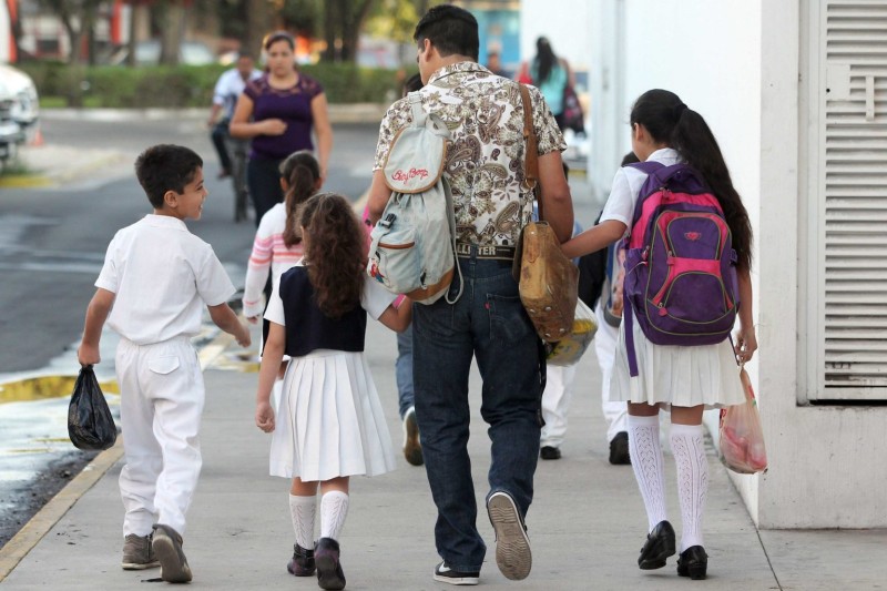 Maestros reportan ausentismo en Escuelas; padres prefieren aislar a sus hijos