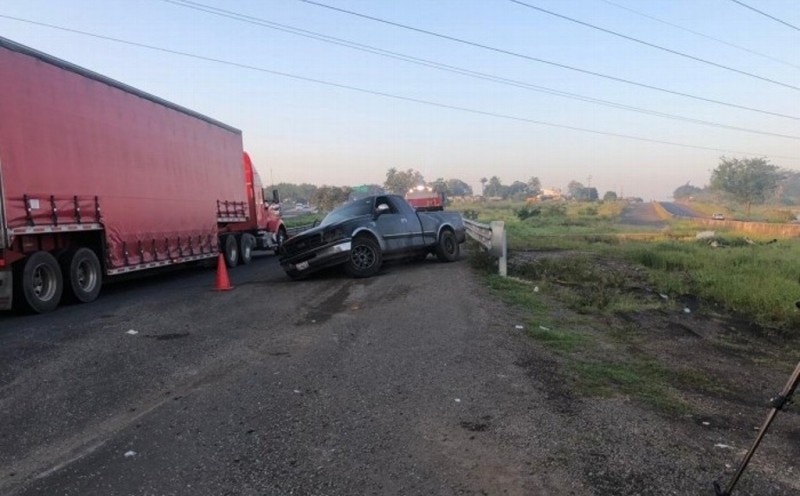 Accidente deja 8 migrantes heridos en autopista Cosoleacaque-La Tinaja