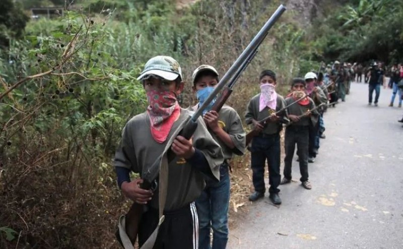 Policía Comunitaria defiende decisión de armar a niños